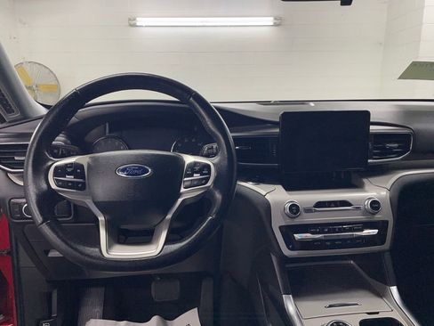 Certified 2023 Ford Explorer XLT w/ Equipment Group 202A image 9