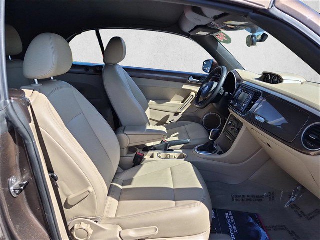 Used 2014 Volkswagen Beetle TDI FWD image 20