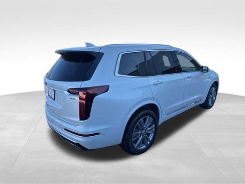 Certified 2024 Cadillac XT6 Premium Luxury image 5