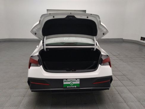 Used 2024 Hyundai Elantra SEL FWD image 29