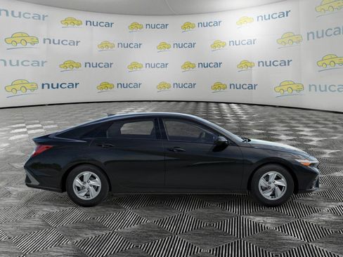 New 2026 Hyundai Elantra SE FWD image 7