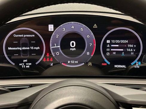 Certified 2025 Porsche Cayenne Coupe image 32