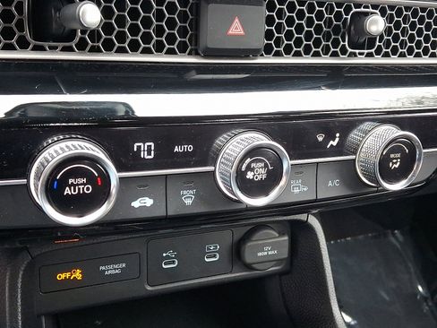 Certified 2025 Honda Civic Sport image 15