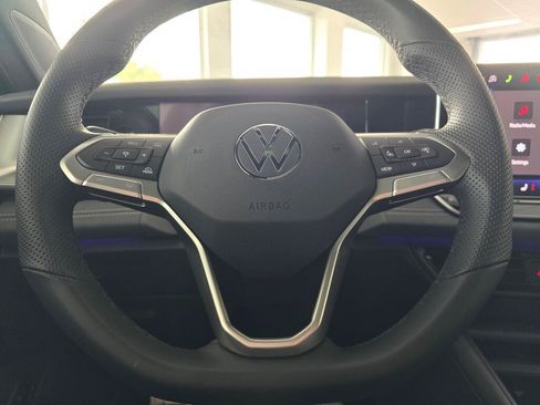 New 2026 Volkswagen Tiguan SE R-Line AWD/4WD image 19