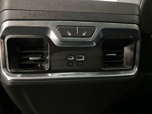 Used 2024 GMC Sierra 3500 Denali AWD/4WD image 49