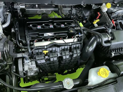 Used 2020 Dodge Journey SE image 28