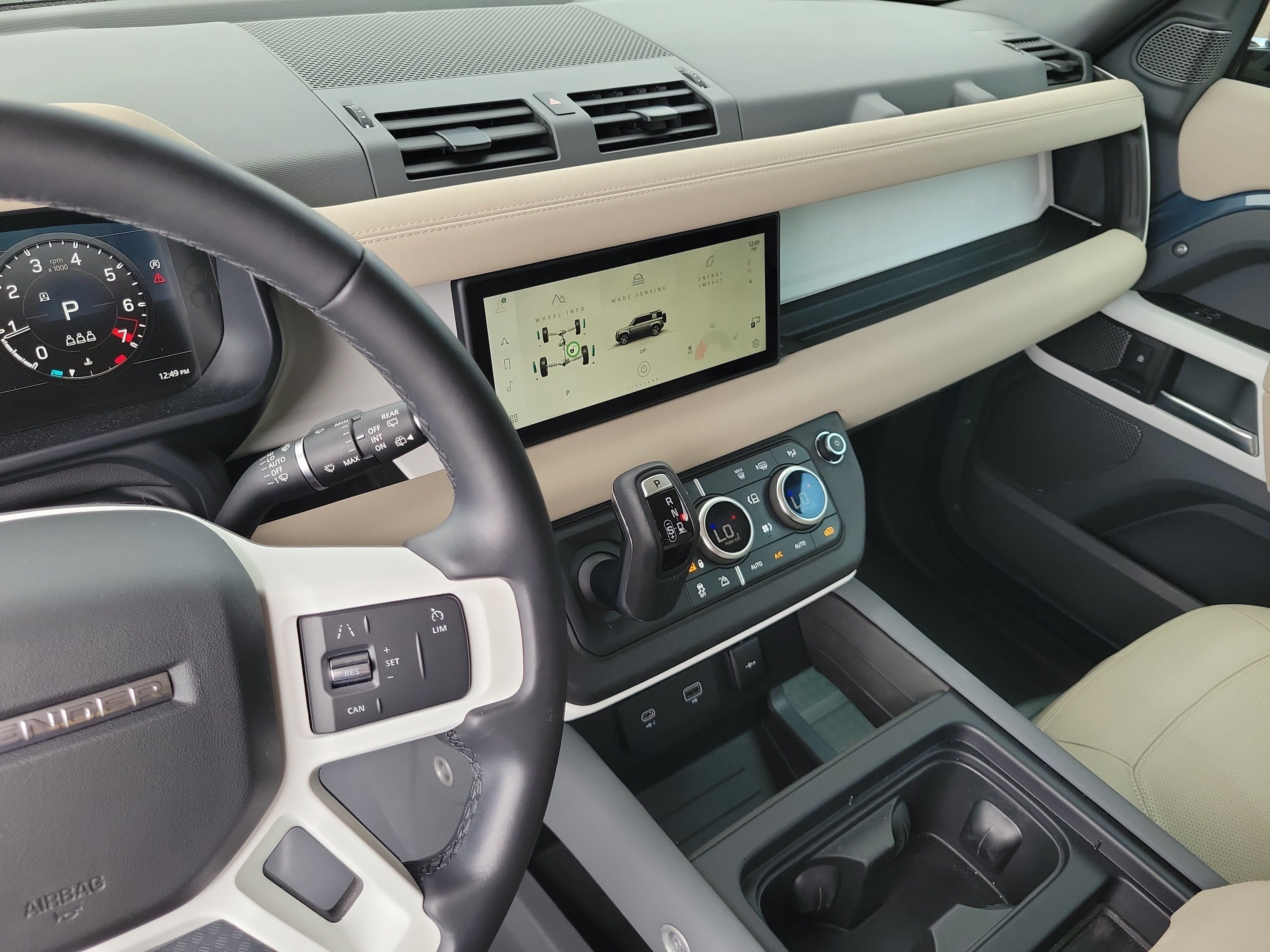 Used 2023 Land Rover Defender 110 S AWD/4WD image 30