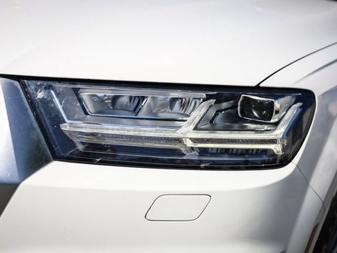 Used 2019 Audi Q7 2.0T Premium Plus w/ Premium Plus Package AWD/4WD image 16
