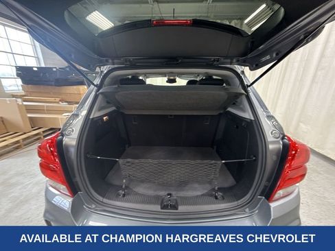 Used 2020 Chevrolet Trax LT w/ LT Convenience Package FWD image 34