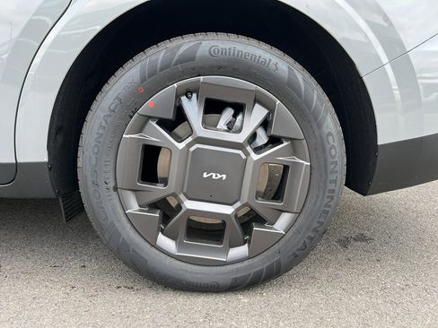 New 2026 Kia Carnival EX image 7