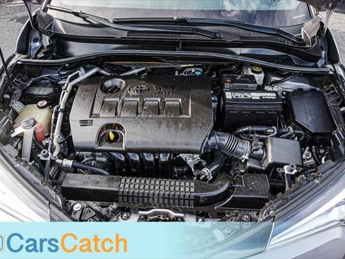 Used 2019 Toyota C-HR XLE image 33