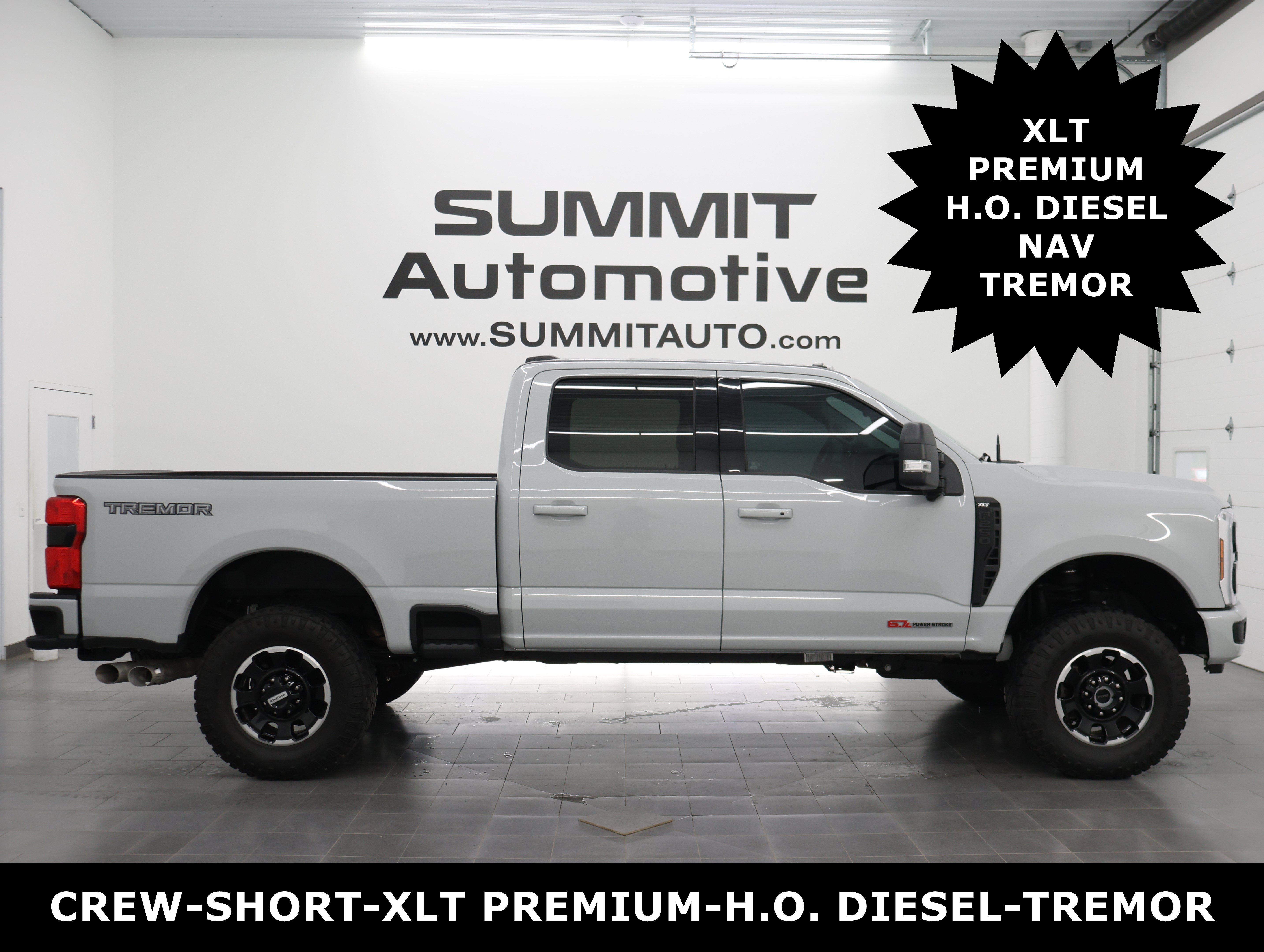Used 2025 Ford F250 XLT w/ Black Appearance Package AWD/4WD 360° Tour