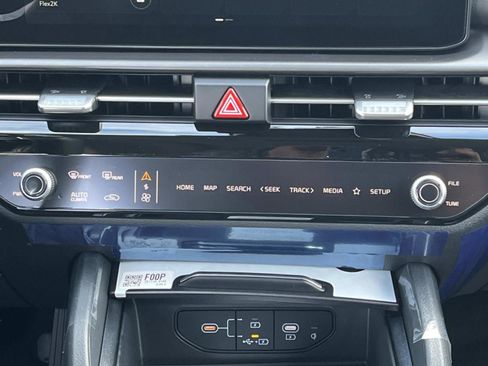 New 2026 Kia Sportage EX image 13