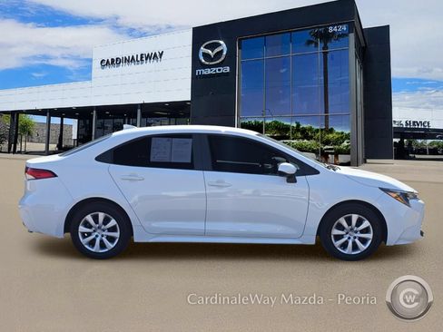 Used 2024 Toyota Corolla LE FWD image 9