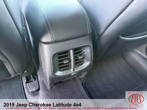 Used 2019 Jeep Cherokee Latitude Plus AWD/4WD image 23