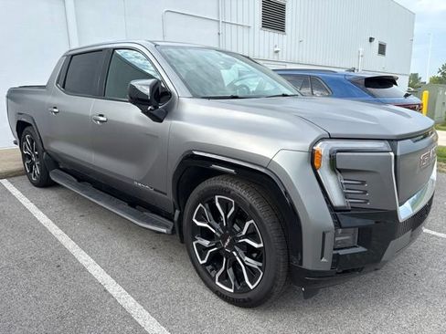 Used 2026 GMC Sierra EV Denali AWD/4WD image 7