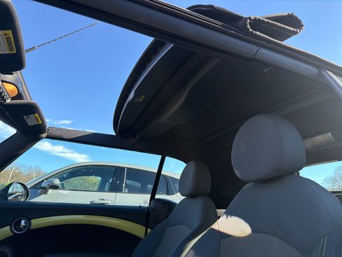 Used 2010 MINI Cooper S image 26