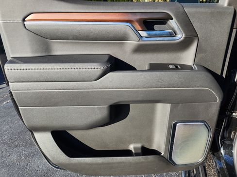 Used 2025 GMC Sierra 1500 Denali image 15