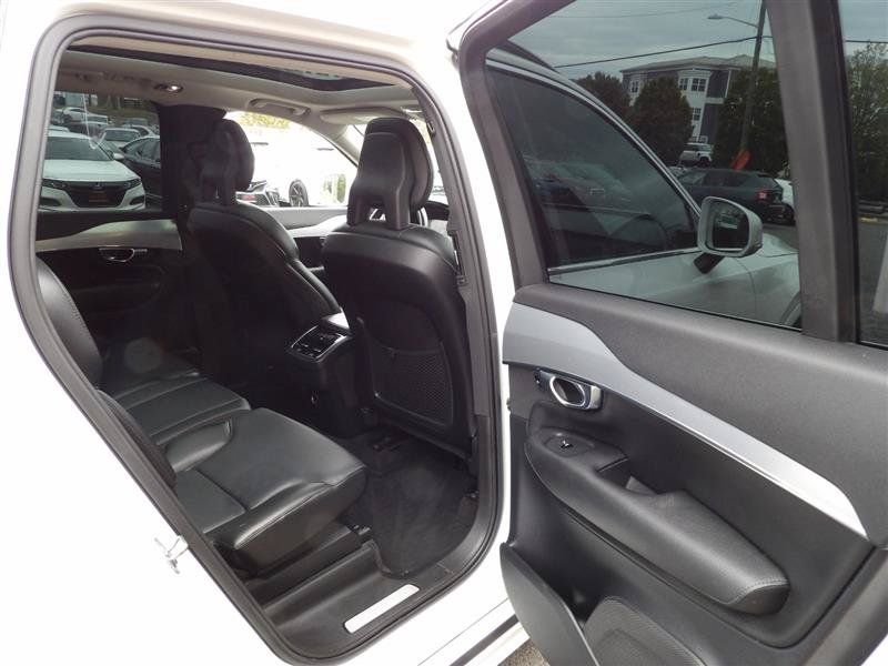 Used 2018 Volvo XC90 T5 Momentum FWD image 16