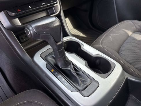 Used 2020 Chevrolet Colorado LT w/ Redline Special Edition RWD image 27