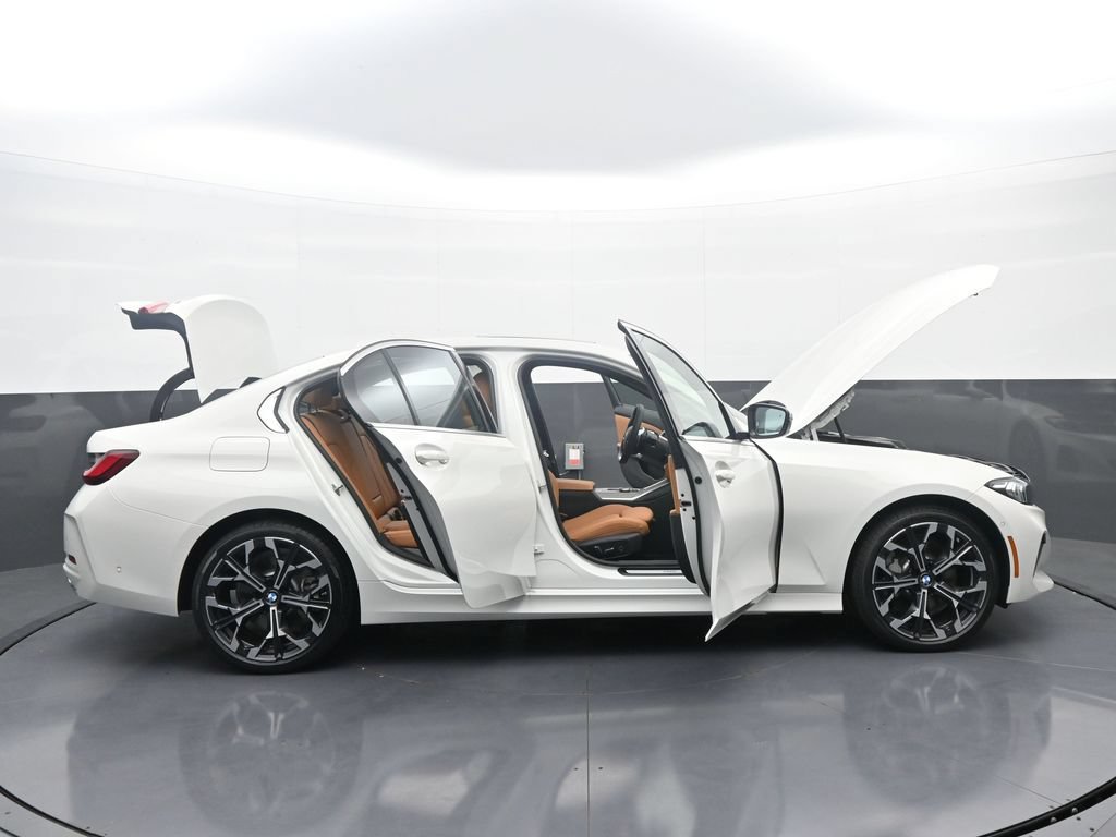 New 2026 BMW 330i xDrive Sedan w/ Convenience Package AWD/4WD image 43