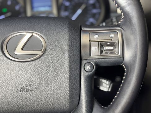Used 2016 Lexus GX 460 image 33
