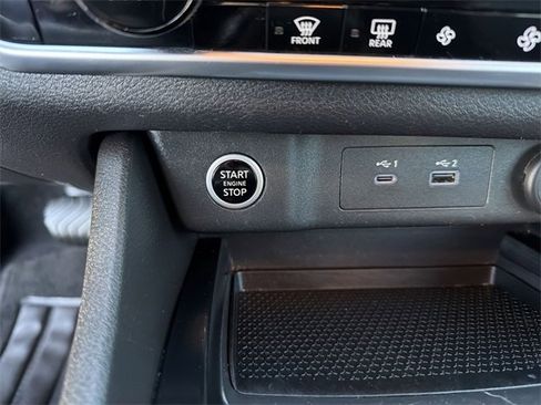 Used 2021 Nissan Rogue SV image 15