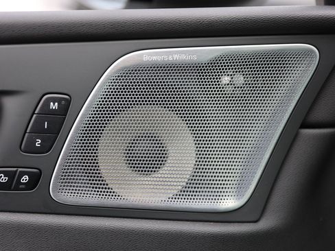 Used 2021 Volvo XC60 T6 R-Design image 34