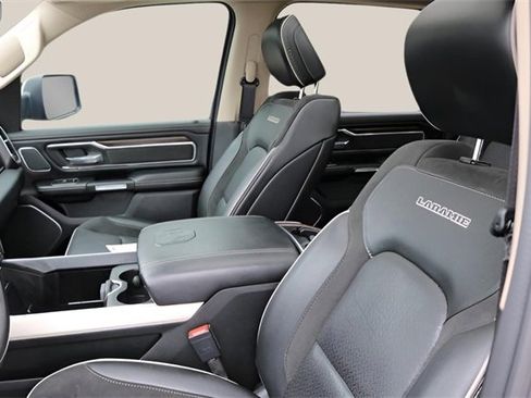 Used 2021 RAM 1500 Laramie image 12