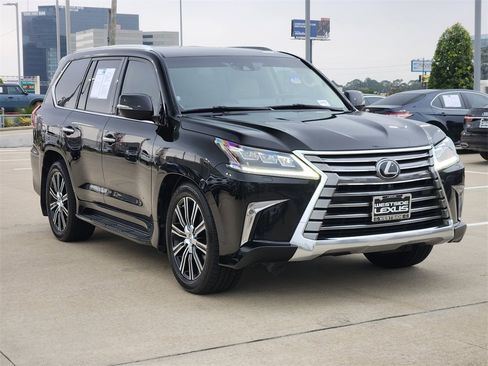 Used 2020 Lexus LX 570 4WD w/ Luxury Package image 3