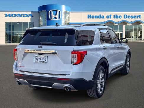 Used 2022 Ford Explorer Limited w/ Equipment Group 301A RWD image 7