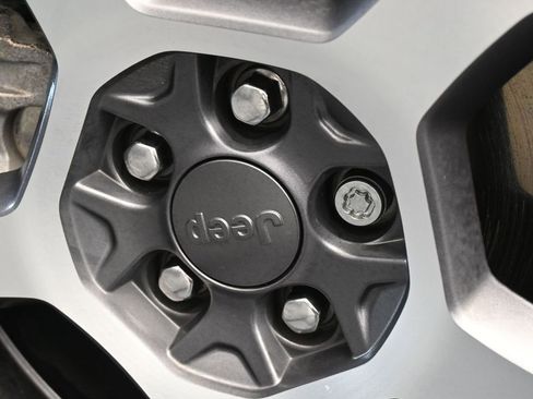 Used 2022 Jeep Compass Trailhawk w/ Trailhawk Elite Group image 31