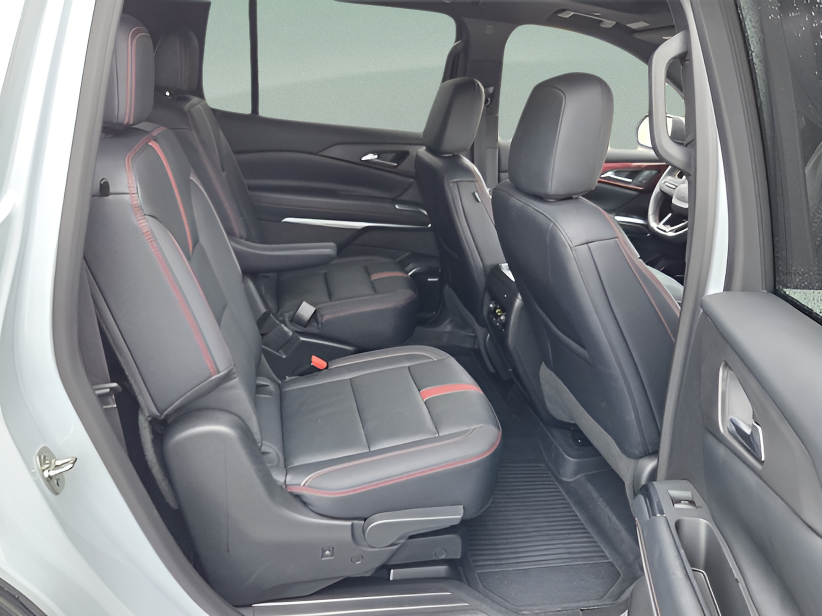 Certified 2026 Chevrolet Traverse RS FWD image 14