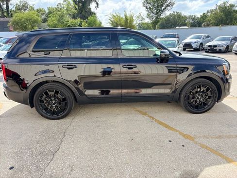Used 2022 Kia Telluride SX w/ SX Prestige Package AWD/4WD image 6