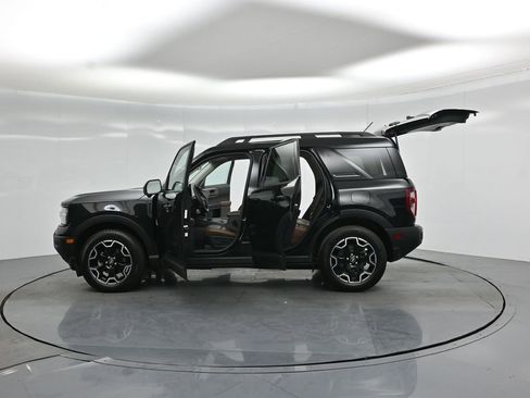 Certified 2025 Ford Bronco Sport Outer Banks w/ Outer Banks Tech Package+ AWD/4WD image 37