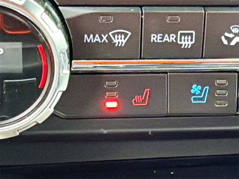 Used 2021 Ford F150 Lariat image 23