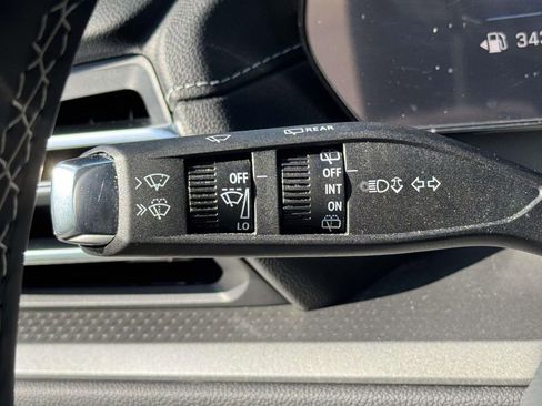 Used 2026 Chevrolet Traverse LT AWD/4WD image 26