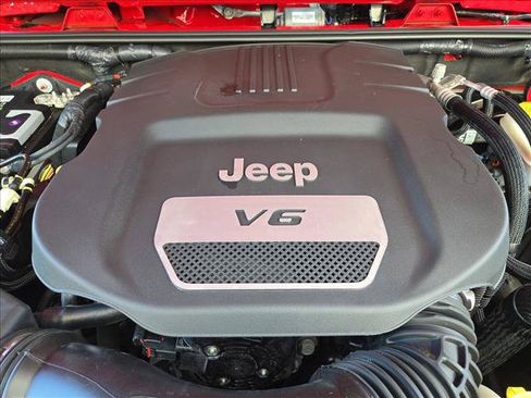 Used 2018 Jeep Wrangler Sport AWD/4WD image 19