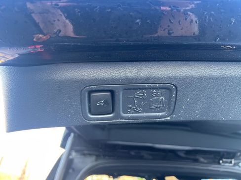 Used 2023 Ford Expedition Max Platinum image 16