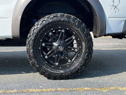 Used 2010 Ford F150 Raptor image 11