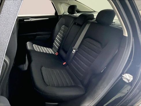 Used 2016 Ford Fusion SE image 22