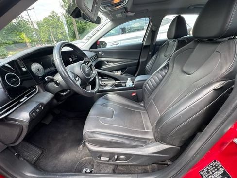 Used 2023 Hyundai Elantra Limited FWD image 14