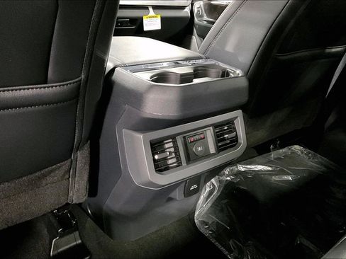 Used 2026 Ford F450 Lariat AWD/4WD image 31