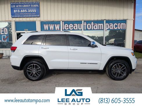 Used 2017 Jeep Grand Cherokee Limited image 3