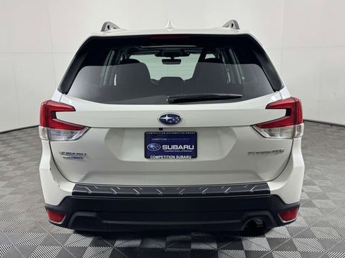 Used 2023 Subaru Forester Premium AWD/4WD image 9