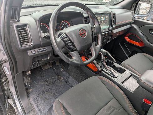 Used 2024 Nissan Frontier PRO-4X image 14
