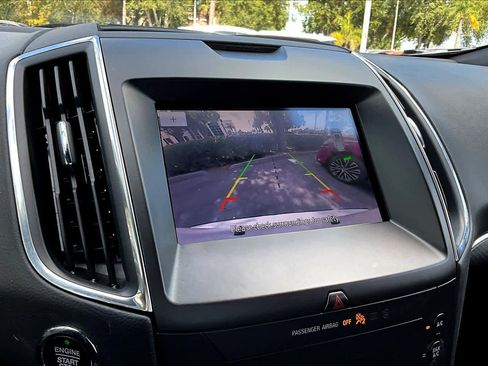 Used 2020 Ford Edge ST image 24