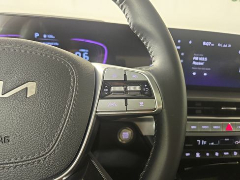 Used 2025 Kia Telluride S AWD/4WD image 17