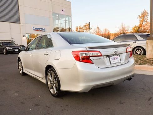 Used 2014 Toyota Camry SE image 11