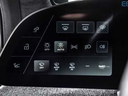 Used 2024 Lucid Air Touring image 18